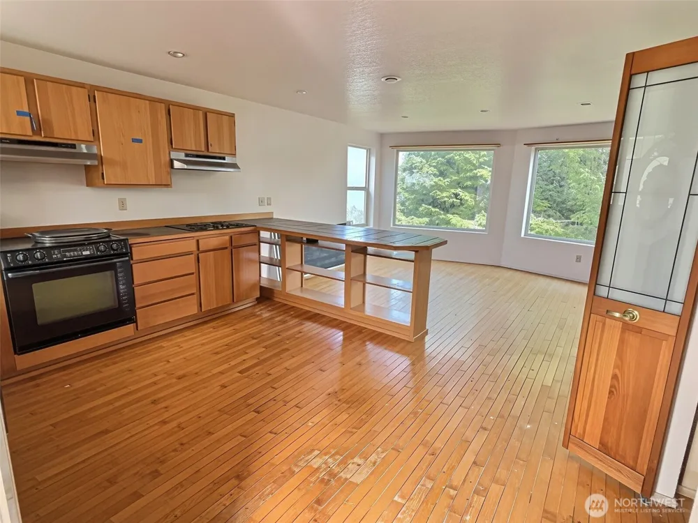 206 Sunrise Avenue SE Ocean Shores, WA 98569