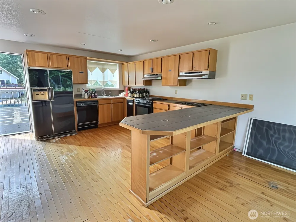 206 Sunrise Avenue SE Ocean Shores, WA 98569