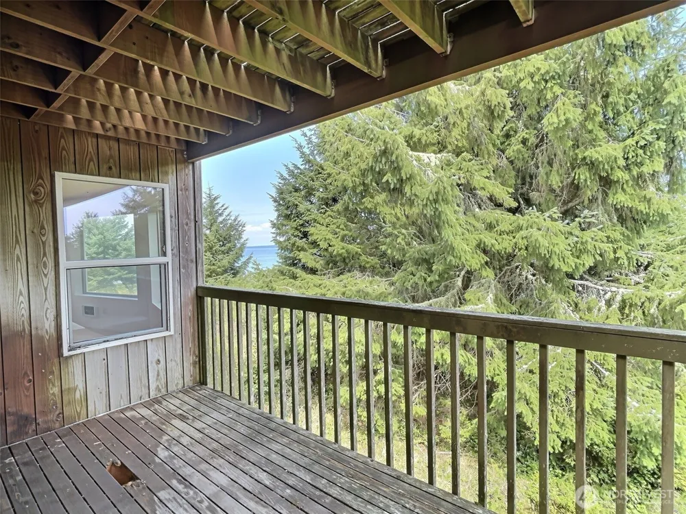 206 Sunrise Avenue SE Ocean Shores, WA 98569
