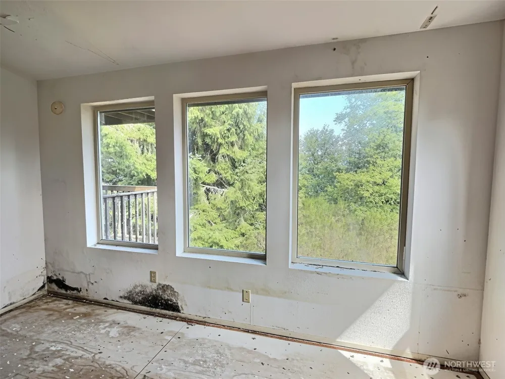206 Sunrise Avenue SE Ocean Shores, WA 98569