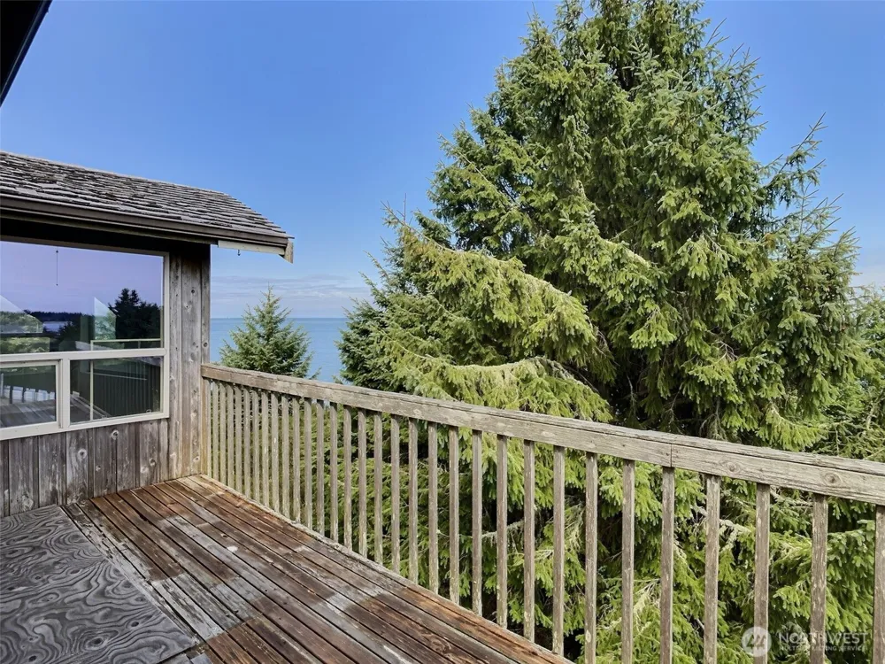 206 Sunrise Avenue SE Ocean Shores, WA 98569