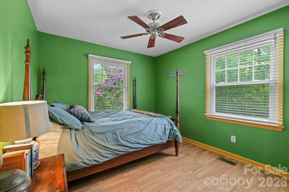 98 Pensacola Avenue Arden, NC 28704