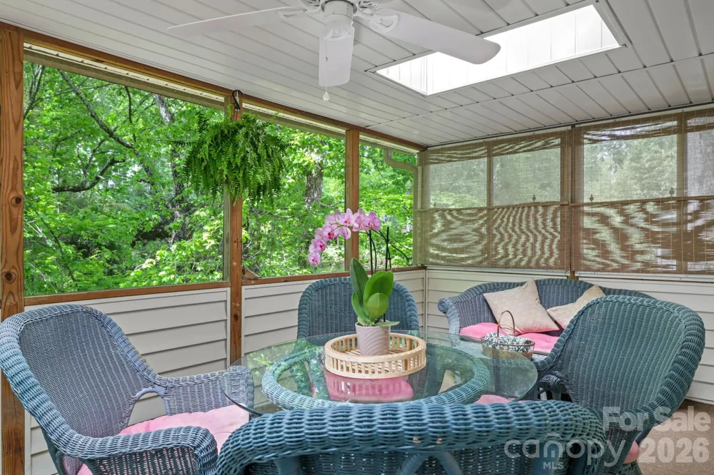 98 Pensacola Avenue Arden, NC 28704