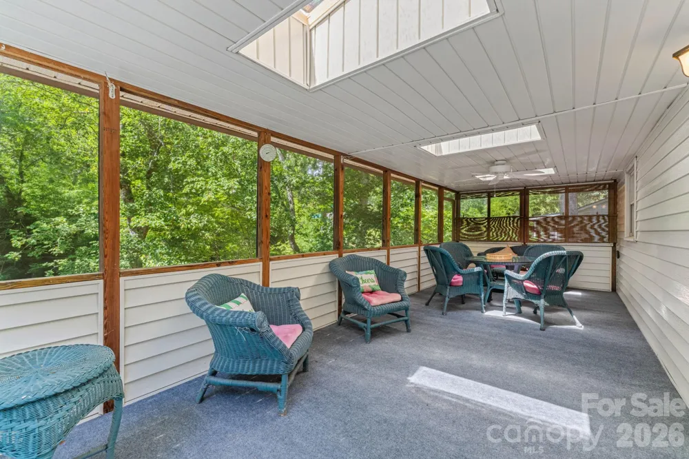 98 Pensacola Avenue Arden, NC 28704