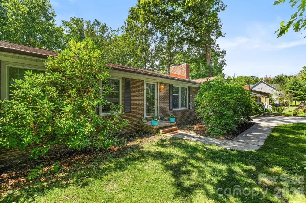 98 Pensacola Avenue Arden, NC 28704
