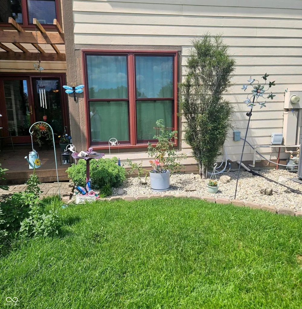 563 Cielo Vista Court Greenwood, IN 46143