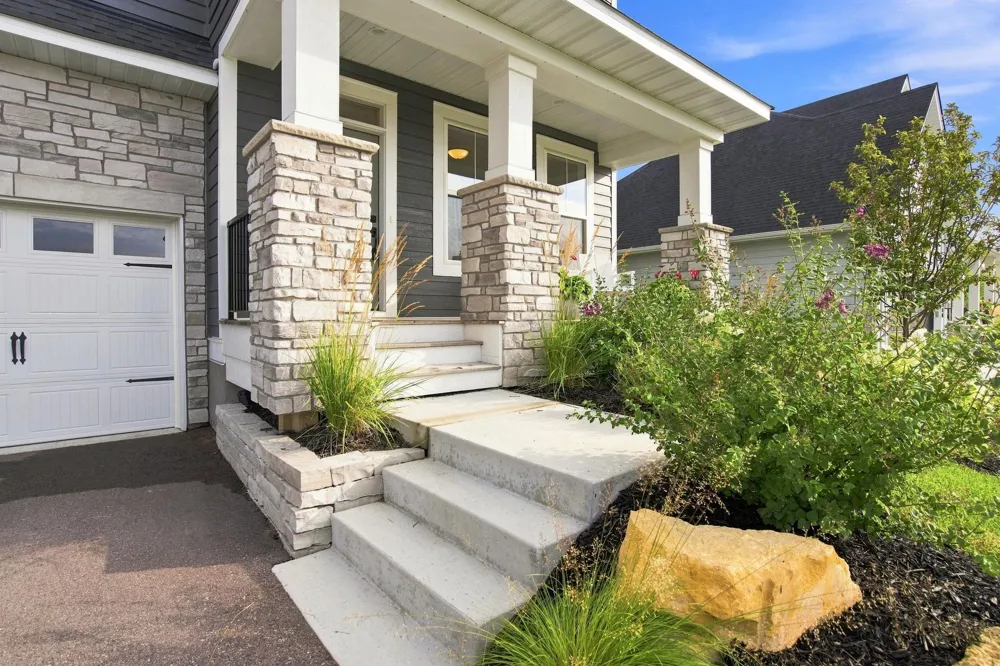 5392 Rolling Hills Parkway Victoria, MN 55318