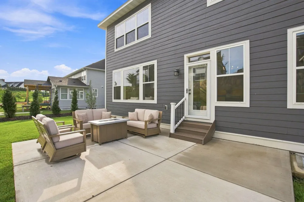 5392 Rolling Hills Parkway Victoria, MN 55318