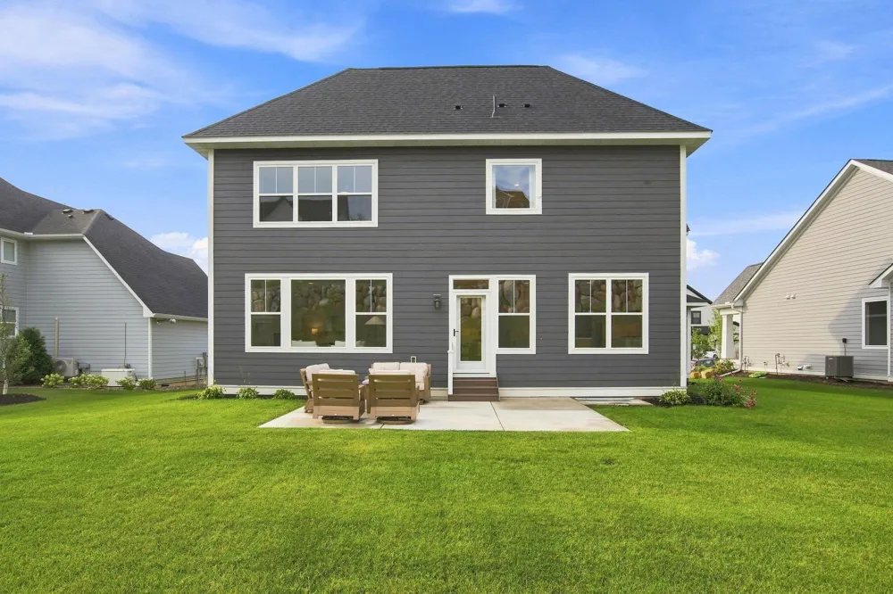 5392 Rolling Hills Parkway Victoria, MN 55318