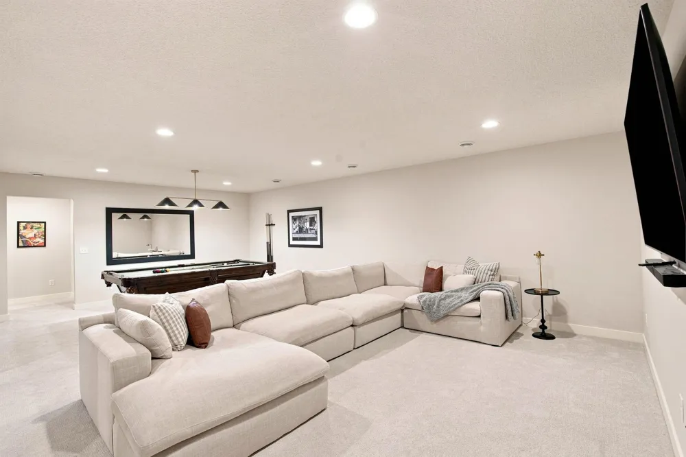 5392 Rolling Hills Parkway Victoria, MN 55318