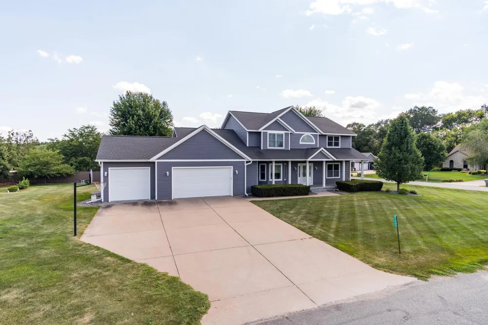 W7885 Country Avenue Holmen, WI 54636