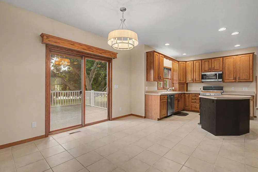 W7885 Country Avenue Holmen, WI 54636