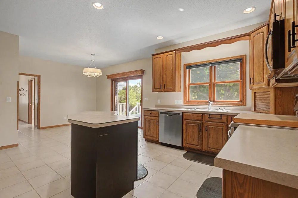W7885 Country Avenue Holmen, WI 54636