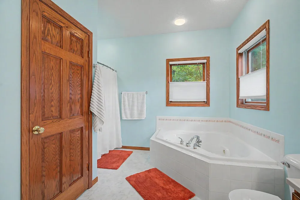 W7885 Country Avenue Holmen, WI 54636