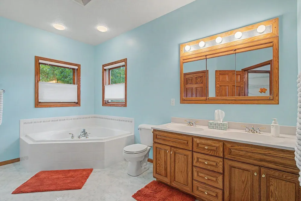 W7885 Country Avenue Holmen, WI 54636
