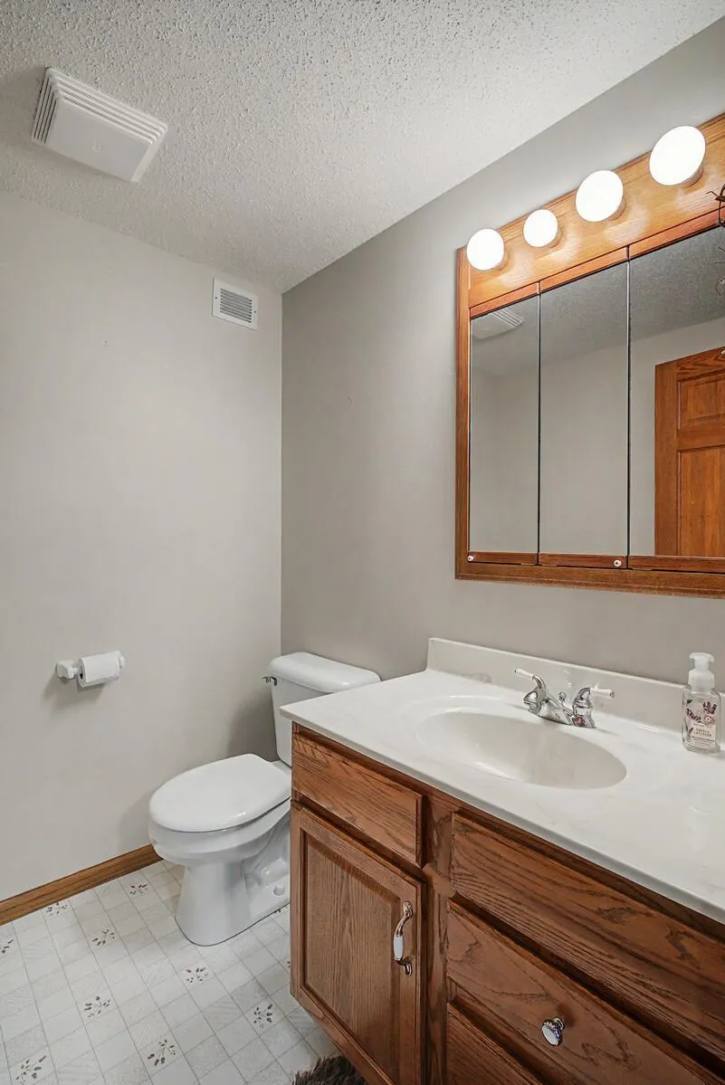 W7885 Country Avenue Holmen, WI 54636