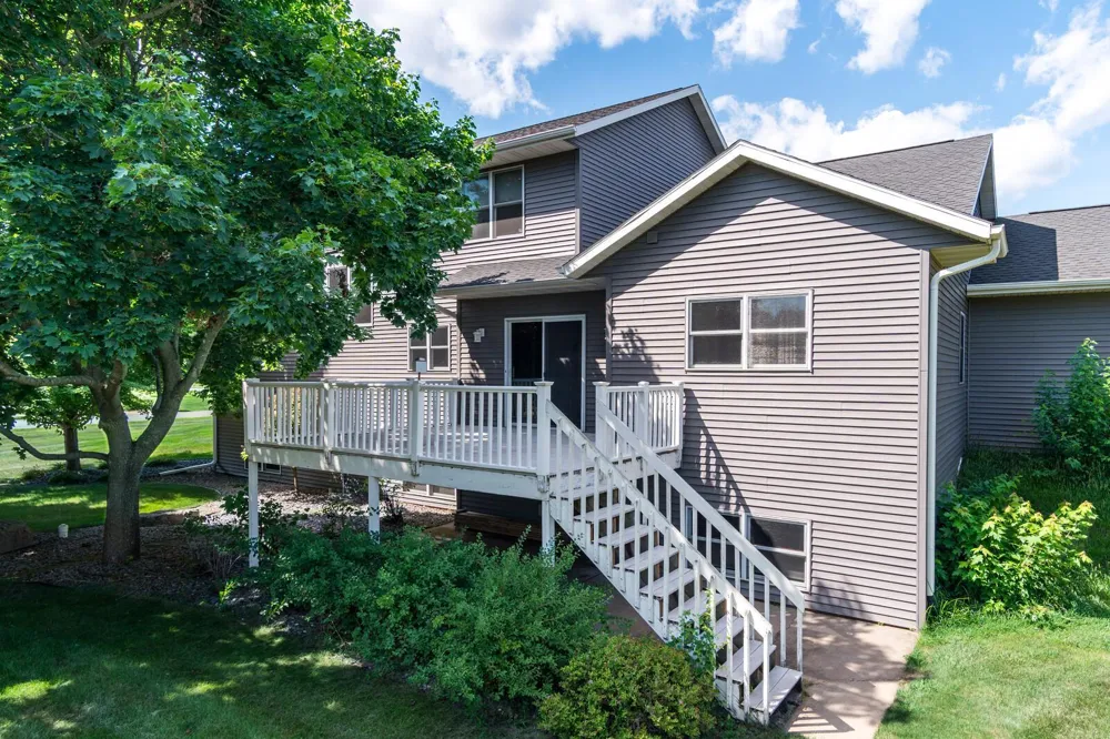 W7885 Country Avenue Holmen, WI 54636