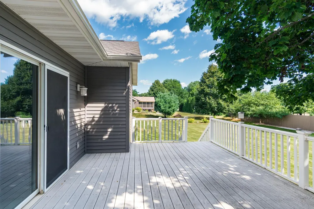 W7885 Country Avenue Holmen, WI 54636