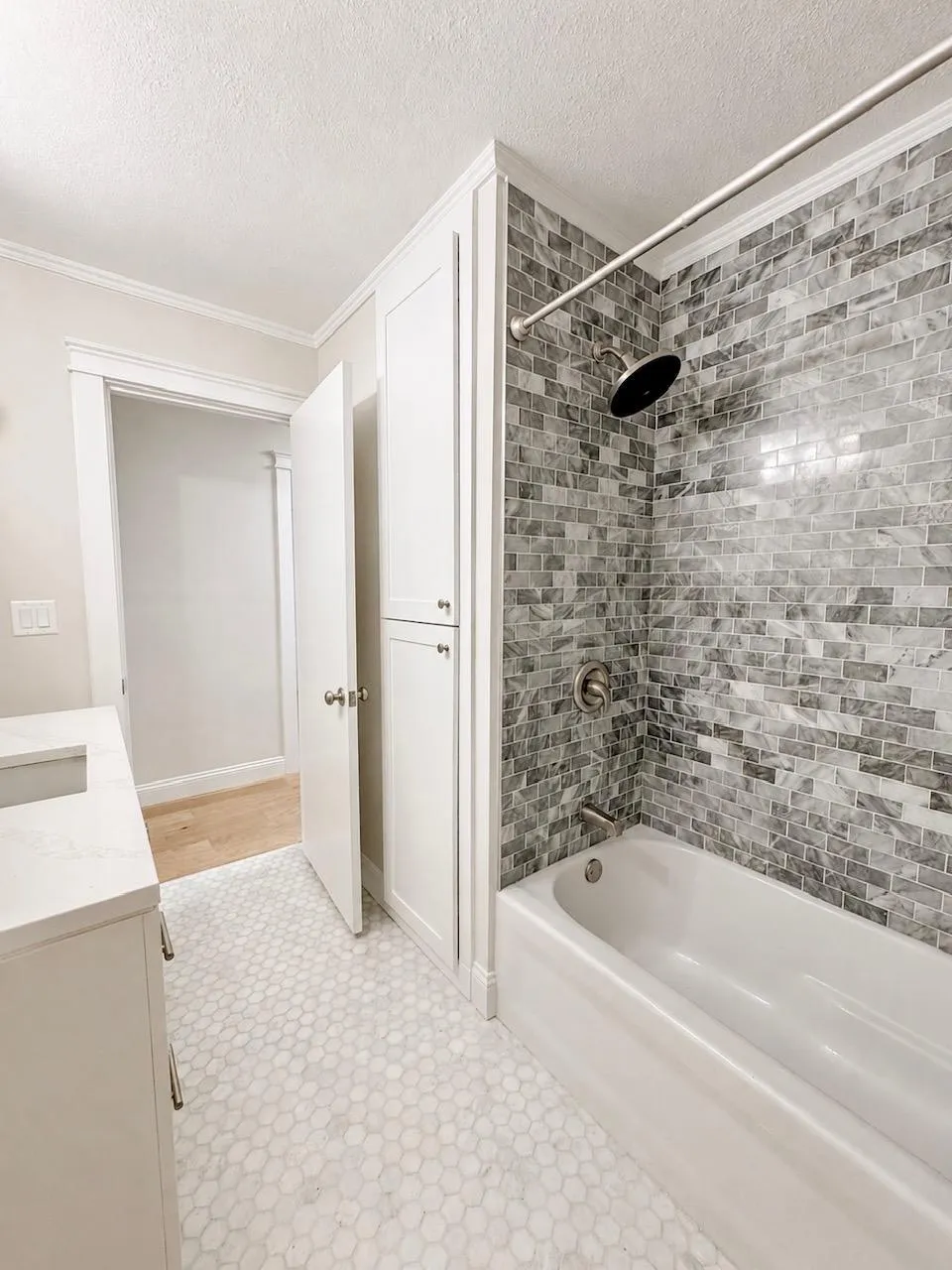 1427 Lori Avenue Detroit Lakes, MN 56501