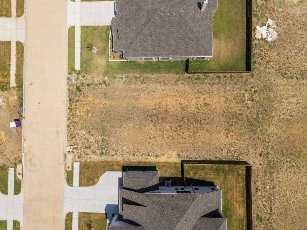 1973 Daybreak Drive Venus, TX 76009