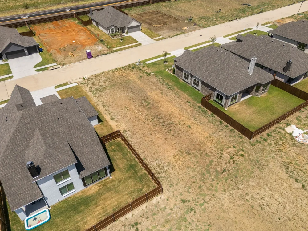 1973 Daybreak Drive Venus, TX 76009