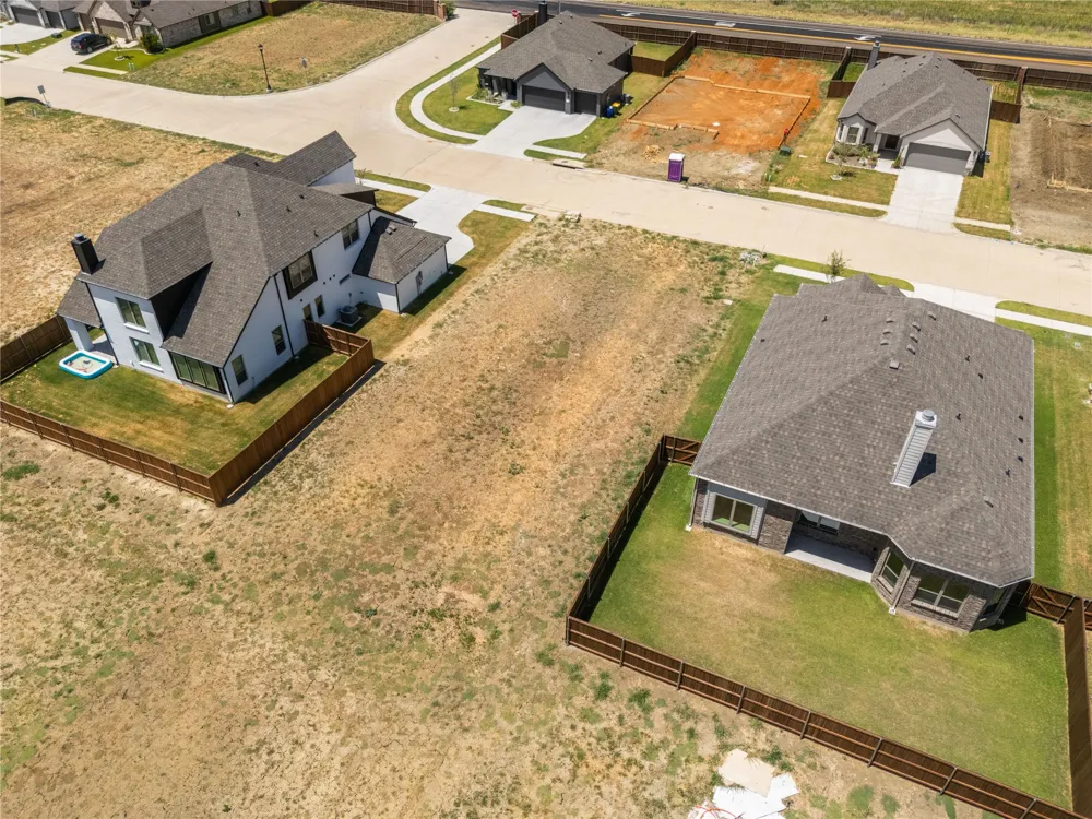 1973 Daybreak Drive Venus, TX 76009