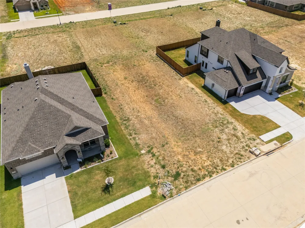 1973 Daybreak Drive Venus, TX 76009