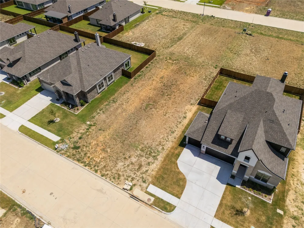 1973 Daybreak Drive Venus, TX 76009