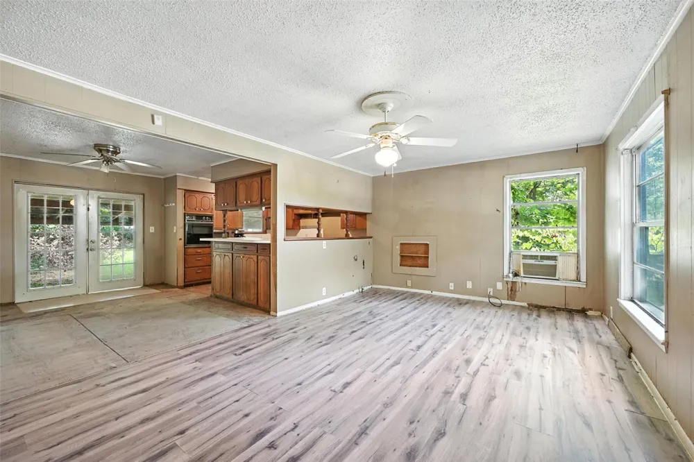 414 S Broadway Street Bells, TX 75414