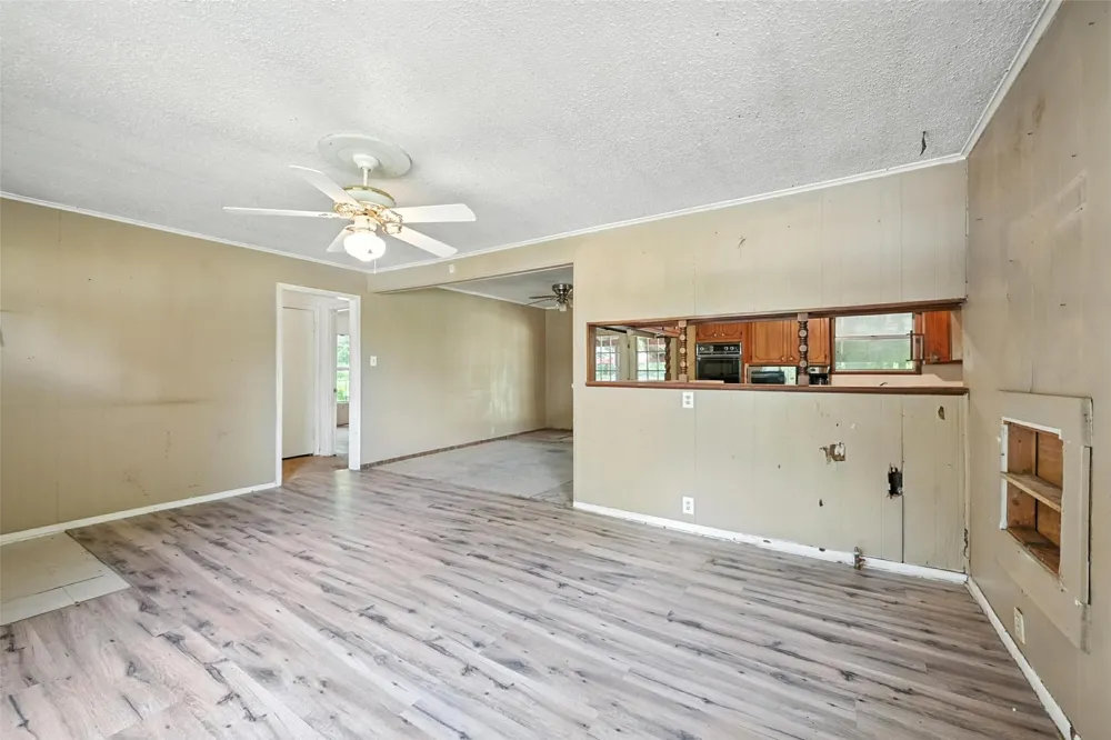 414 S Broadway Street Bells, TX 75414