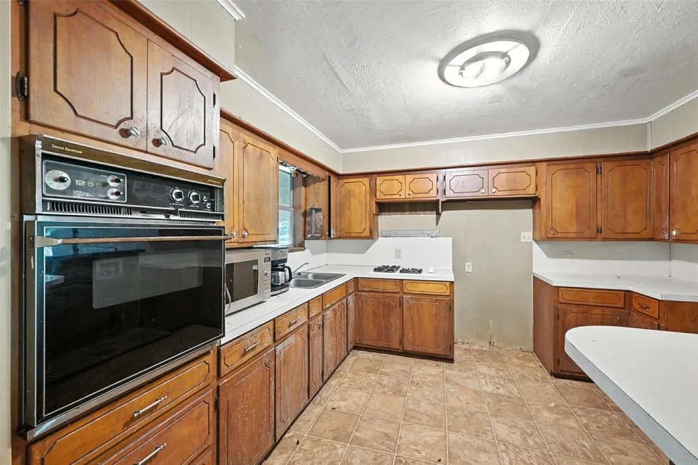414 S Broadway Street Bells, TX 75414