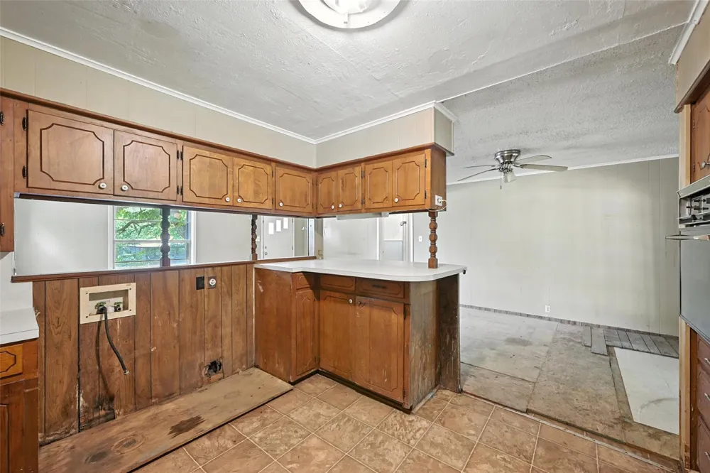 414 S Broadway Street Bells, TX 75414