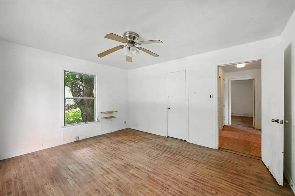 414 S Broadway Street Bells, TX 75414