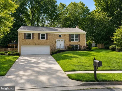 8425 BLEVINS WAY COURT
