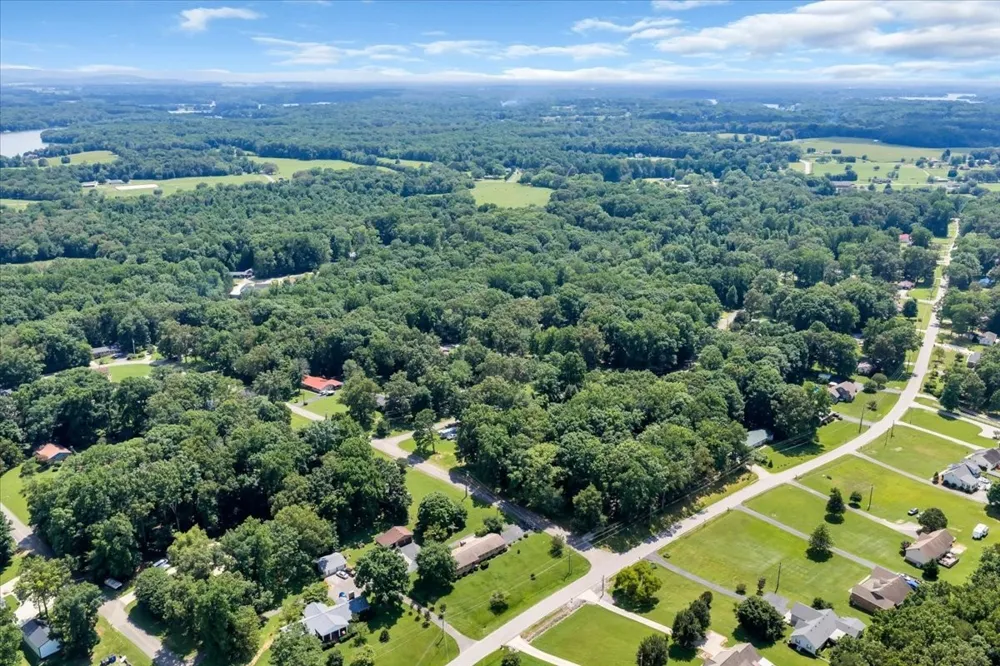 226 Woodland Way Estill Springs, TN 37330