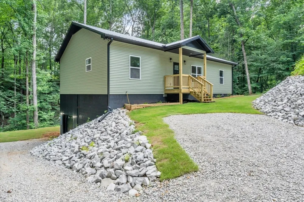 226 Woodland Way Estill Springs, TN 37330