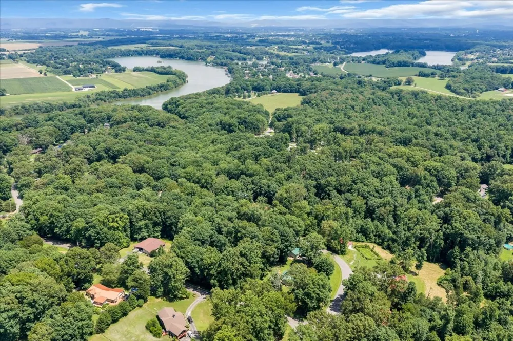 226 Woodland Way Estill Springs, TN 37330