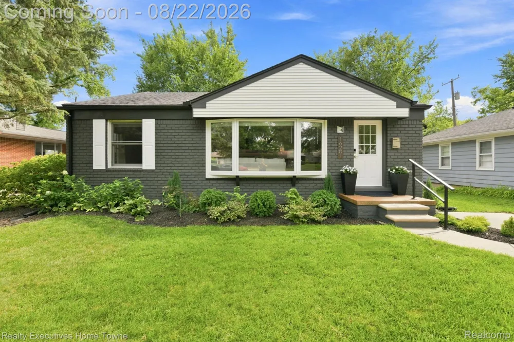 16201 Amherst Avenue Beverly Hills Village, MI 48025