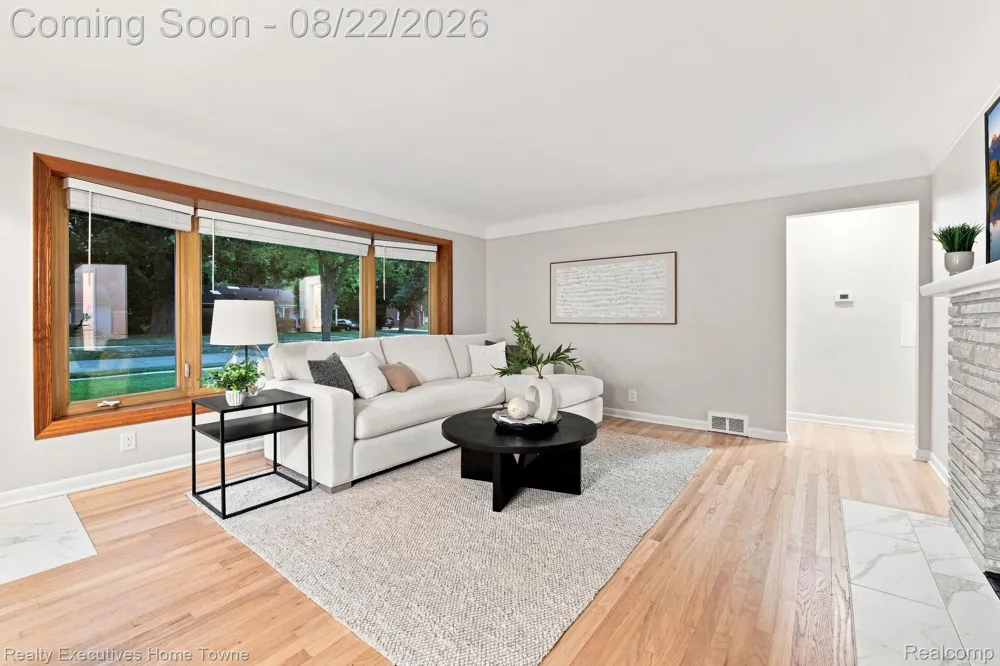 16201 Amherst Avenue Beverly Hills Village, MI 48025