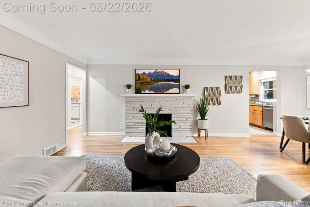 16201 Amherst Avenue Beverly Hills Village, MI 48025