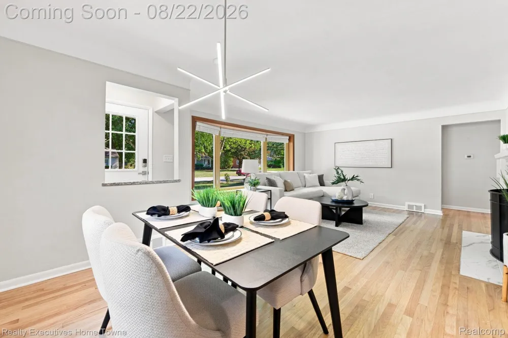 16201 Amherst Avenue Beverly Hills Village, MI 48025
