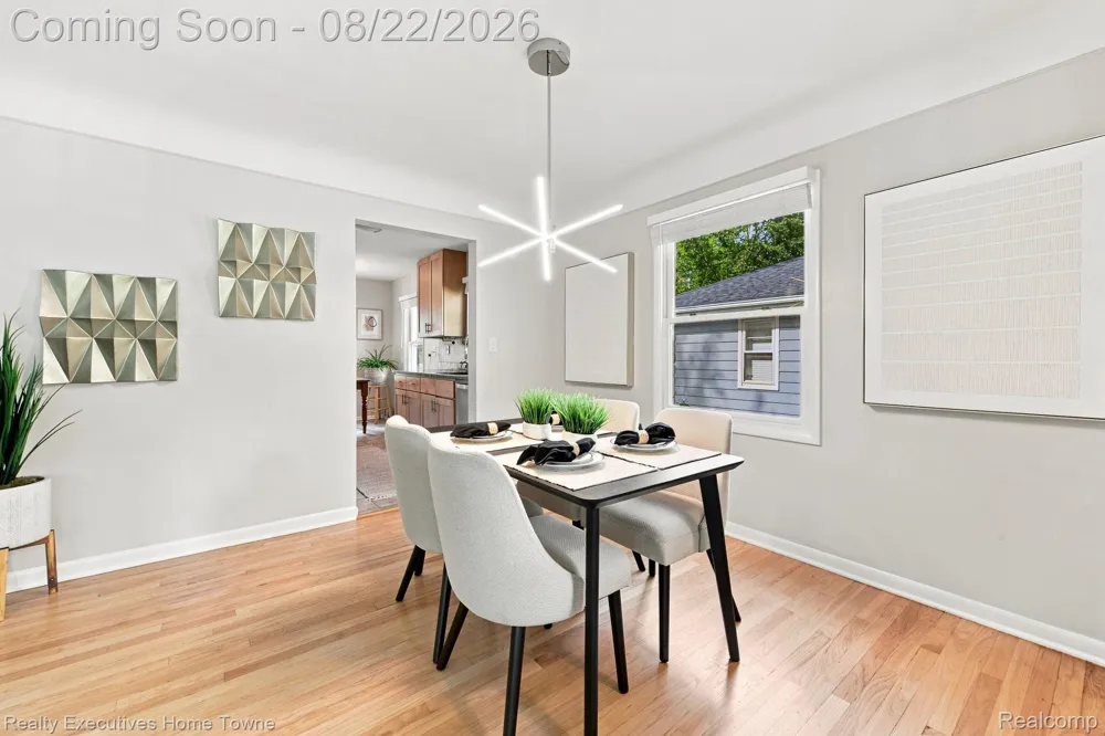 16201 Amherst Avenue Beverly Hills Village, MI 48025