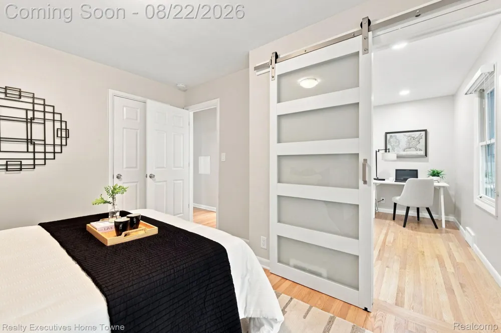 16201 Amherst Avenue Beverly Hills Village, MI 48025