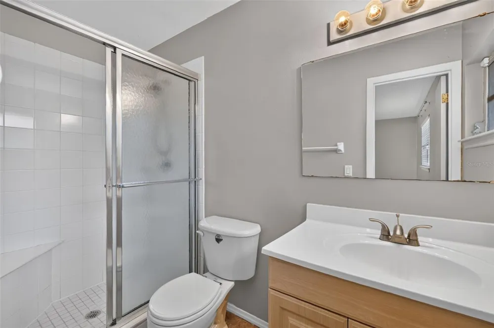 1305 ORANGE AVENUE Tavares, FL 32778