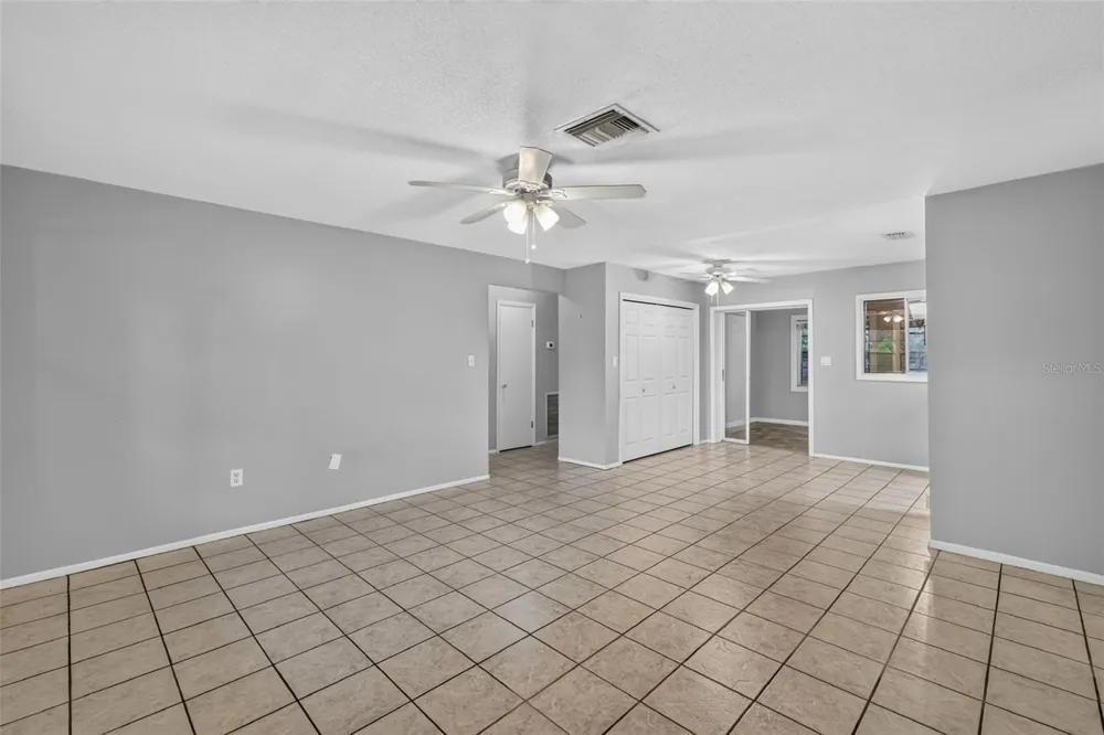 1305 ORANGE AVENUE Tavares, FL 32778
