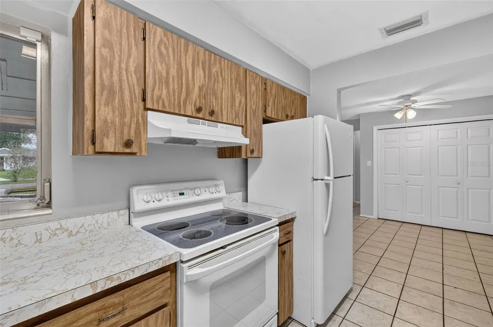 1305 ORANGE AVENUE Tavares, FL 32778