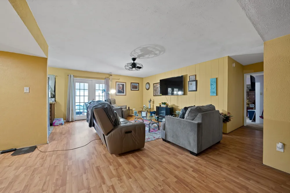 241 S Young Boulevard DeSoto, TX 75115