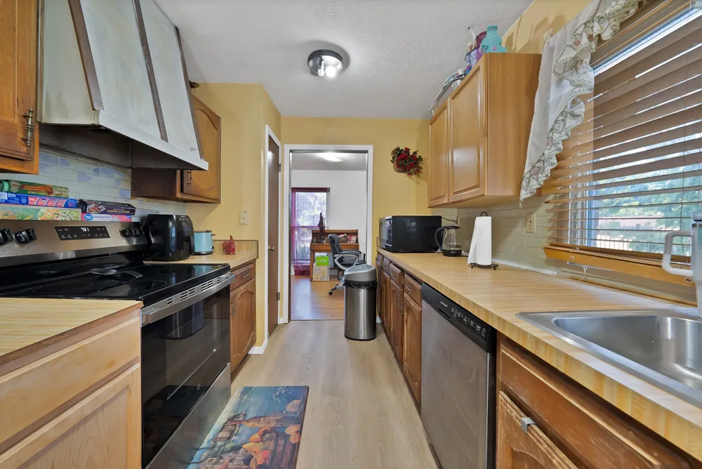 241 S Young Boulevard DeSoto, TX 75115