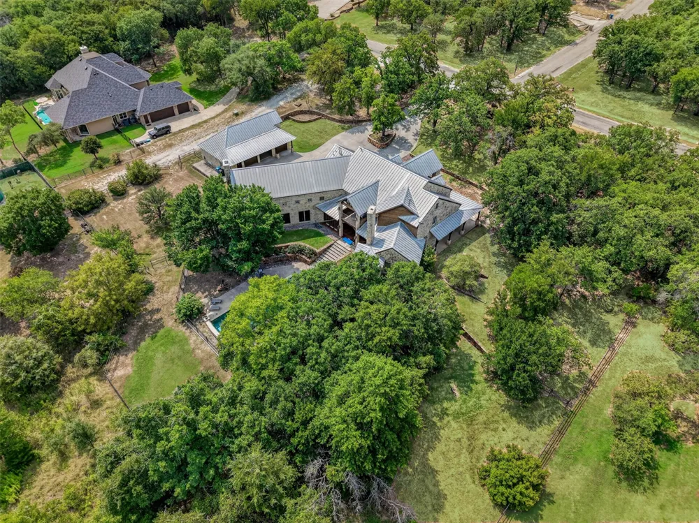133 E Bozeman Lane Fort Worth, TX 76108