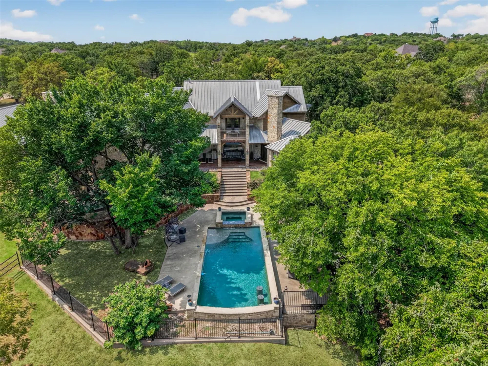 133 E Bozeman Lane Fort Worth, TX 76108